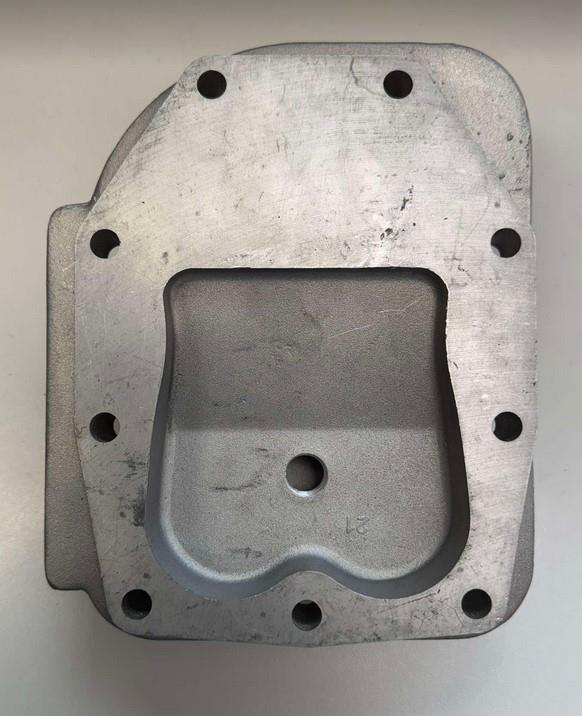 GLAVA MOTORJA AL480 nt 9lukenj