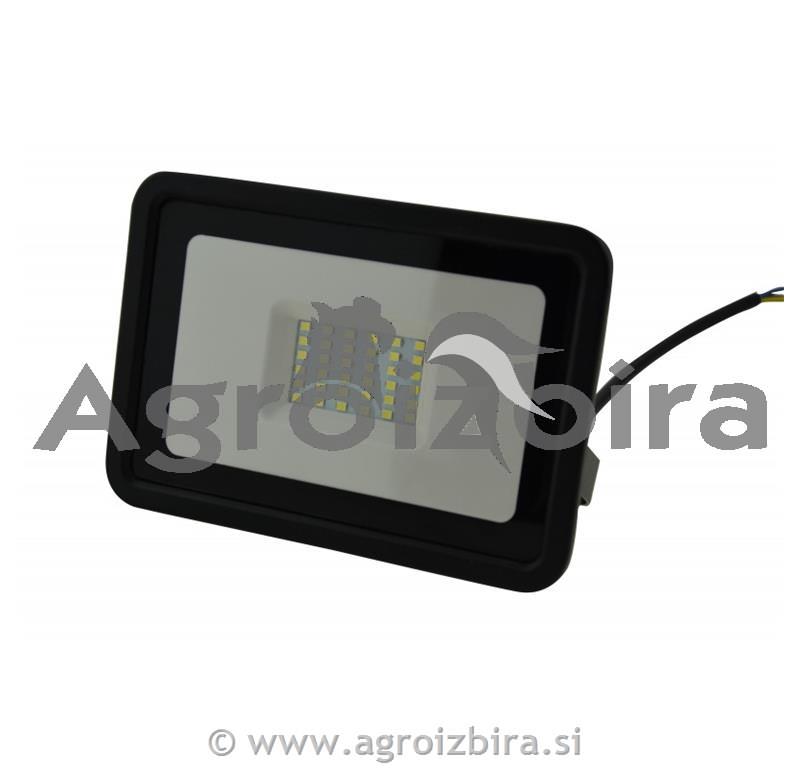 LED REFLEKTOR S SENZORJEM 30W