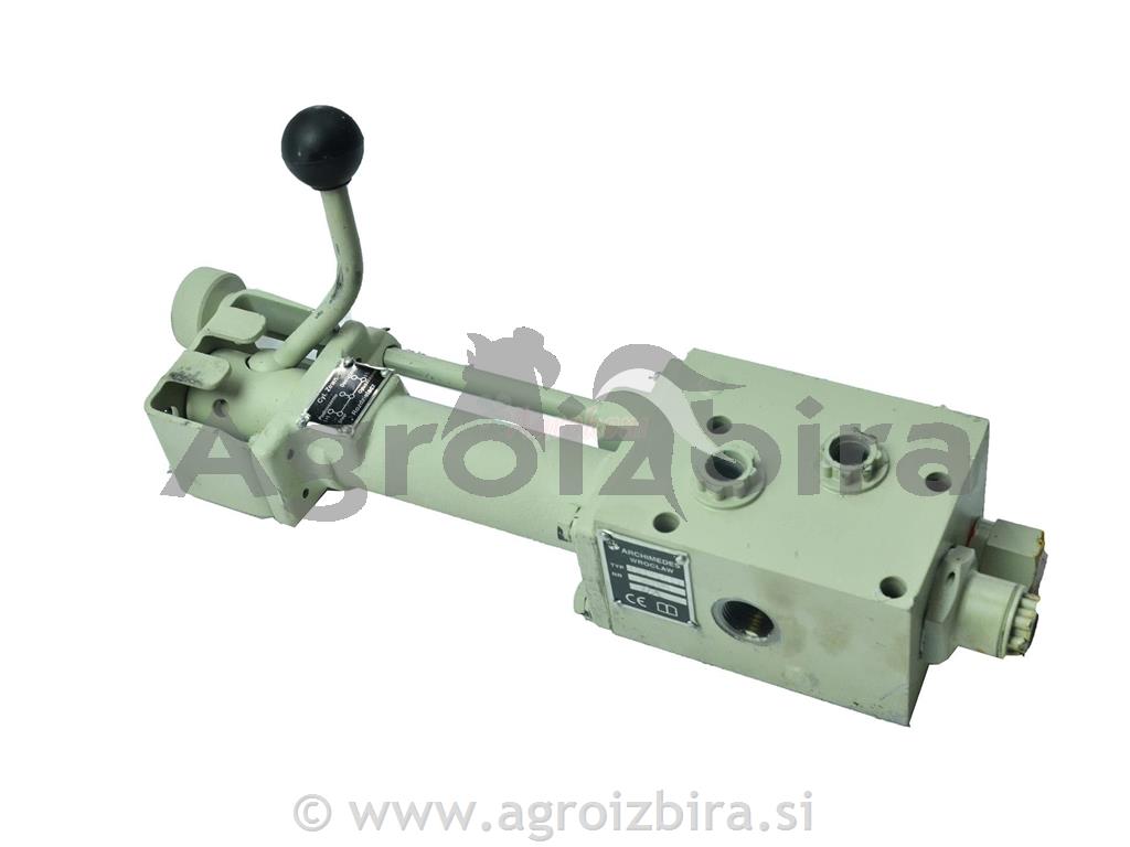 RAZVODNIK HIDR C335 DODATNI NA BLAT orig